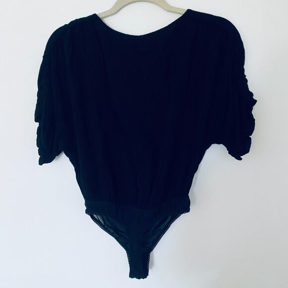 Free People Intimately Black Short Sleeve Cleo Bodysuit Top Black Sz XS - Picture 3 of 11